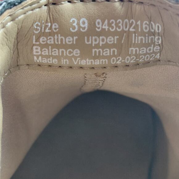 Dansko Womens Becka Oiled Pull Up Leather Chelsea Boots 39(US 8.5) Black NIB - Picture 11 of 15